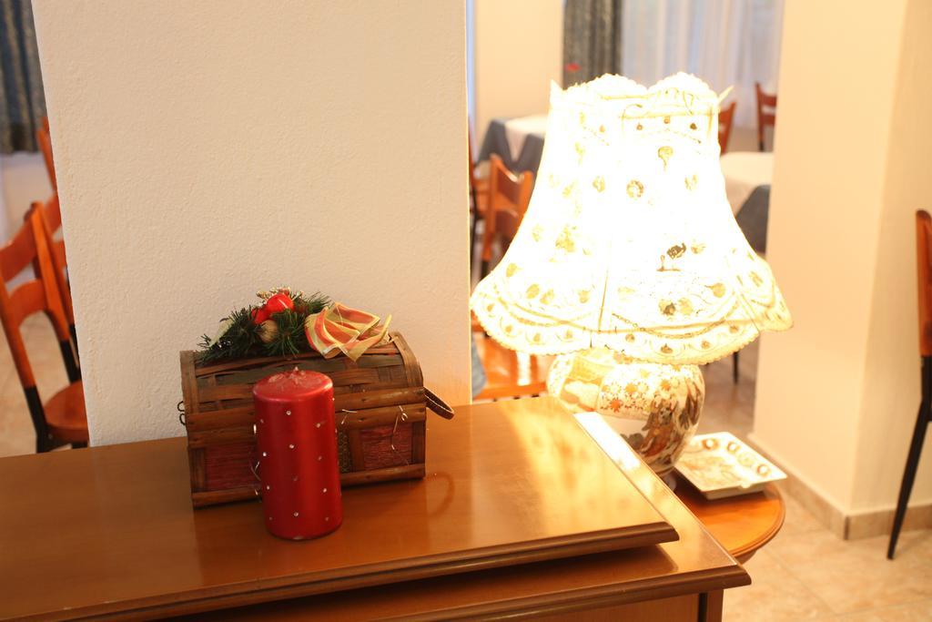 Hotel Alexandros Néoi Póroi Buitenkant foto